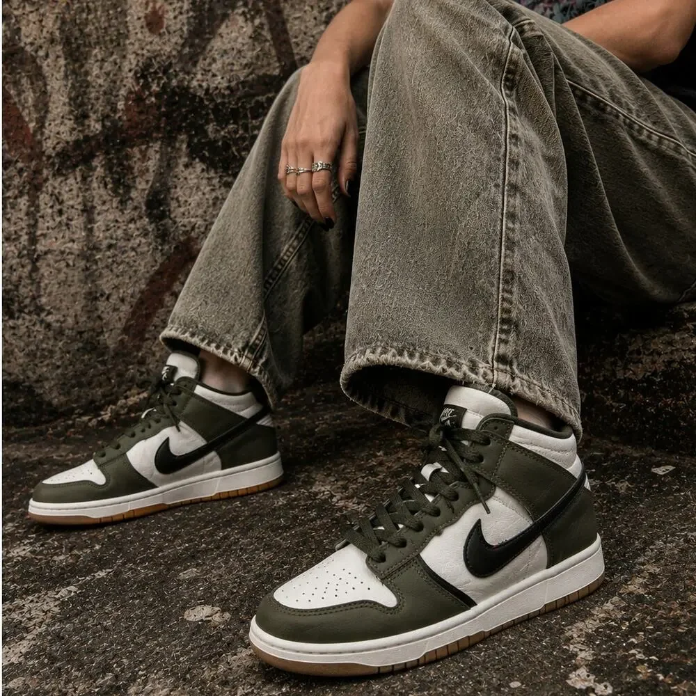 NIB Women's Nike Dunk High Up Cargo Khaki Sneakers Size 5.5